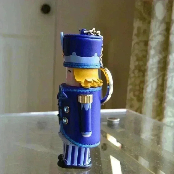 Kate Spade KJ963 3D Nutcracker Key Chain - Picture 5 of 10